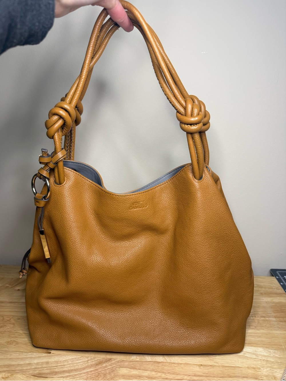 Vince Camuto Aaron Hobo Shoulder Bag Rustic Oak EUC - Picture 2 of 11